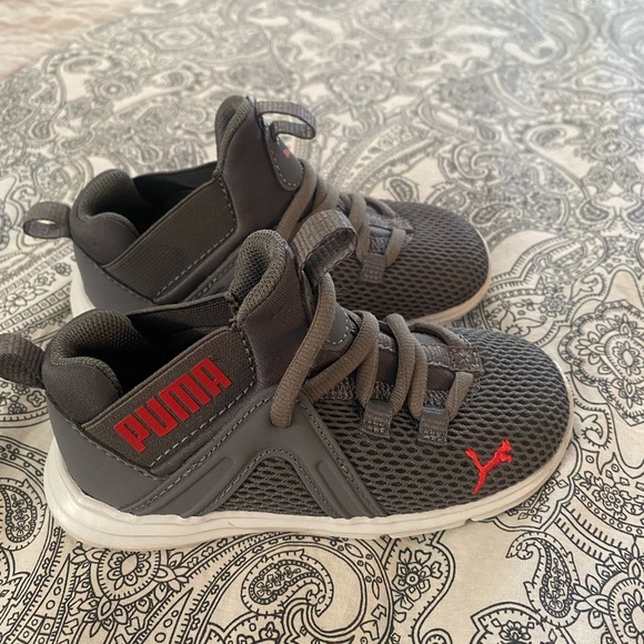 Puma Toddler Shoe 8C - Picture 1 of 4